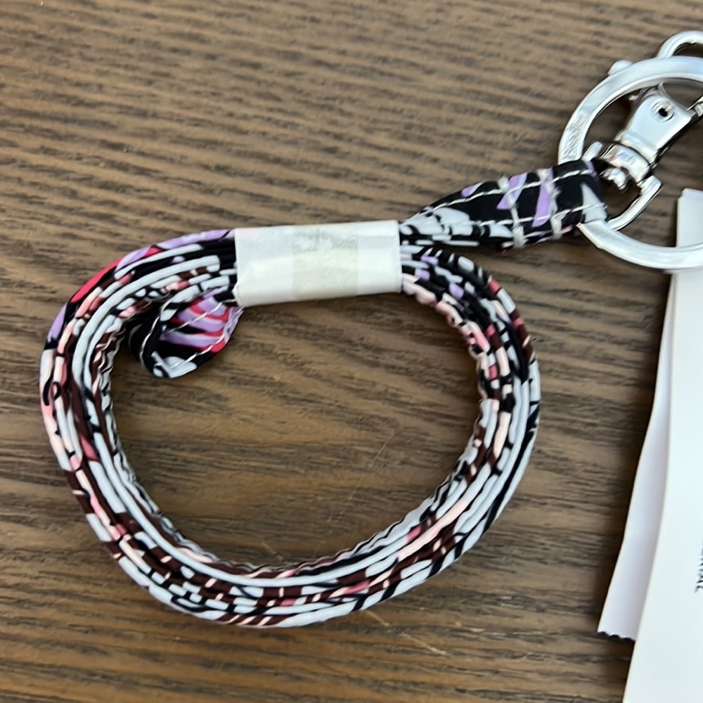 NEW Vera Bradley Ultralight Zip ID & Lanyard in Sun Washed Tropical Pattern - Picture 4 of 14
